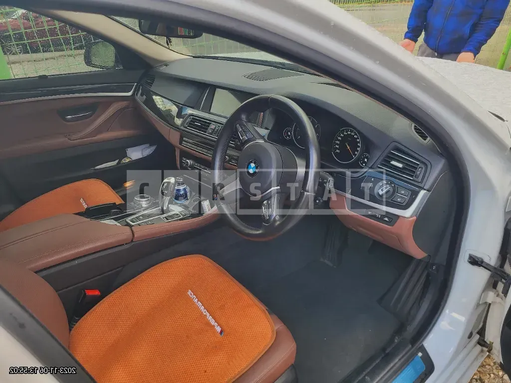 Photo 2 of 9: 2016 BMW 520d, VIN WBA5E5107GG208796 — Korean insurance auction