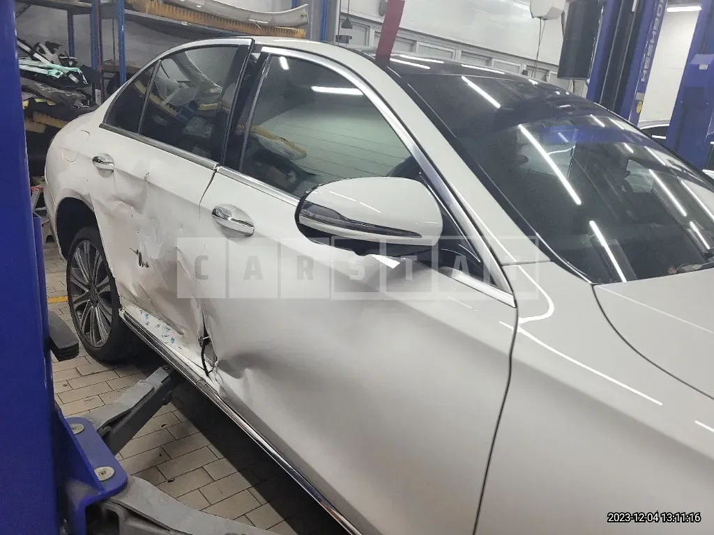 Photo 2 of 44: 2020 Mercedes-Benz E450 4Matic, VIN W1KZF6JB9LA827976 — Korean insurance auction
