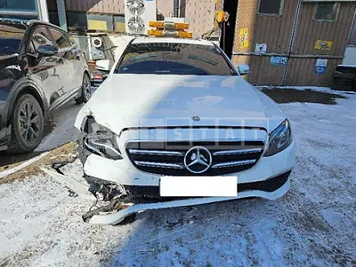 Photo 1 of 50: 2020 Mercedes-Benz E250 — Korean insurance auction