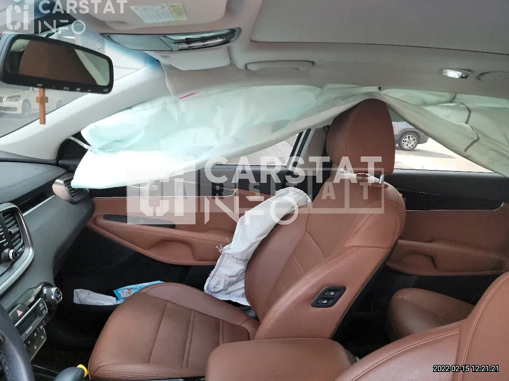 Photo 2 of 17: 2018 Kia Sorento 2.0, VIN KNAPS81ABKA481615 — Korean insurance auction