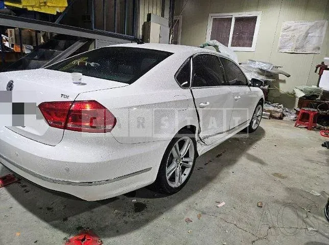 Photo 2 of 16: 2015 Volkswagen Passat 2.0 TDI, VIN 1VWZZZA3ZFC062948 — Korean insurance auction
