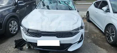 Photo 1 of 9: 2022 Kia K5 — Korean insurance auction
