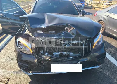 Photo 1 of 4: 2019 Mercedes-Benz GLC300 4Matic — Korean insurance auction