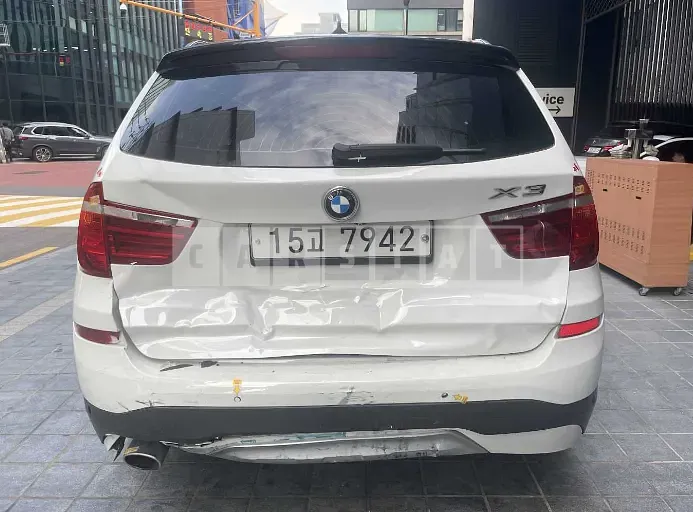 Photo 2 of 17: 2015 BMW X3 xDrive 20d, VIN WBAWZ5102F0L09373 — Korean insurance auction