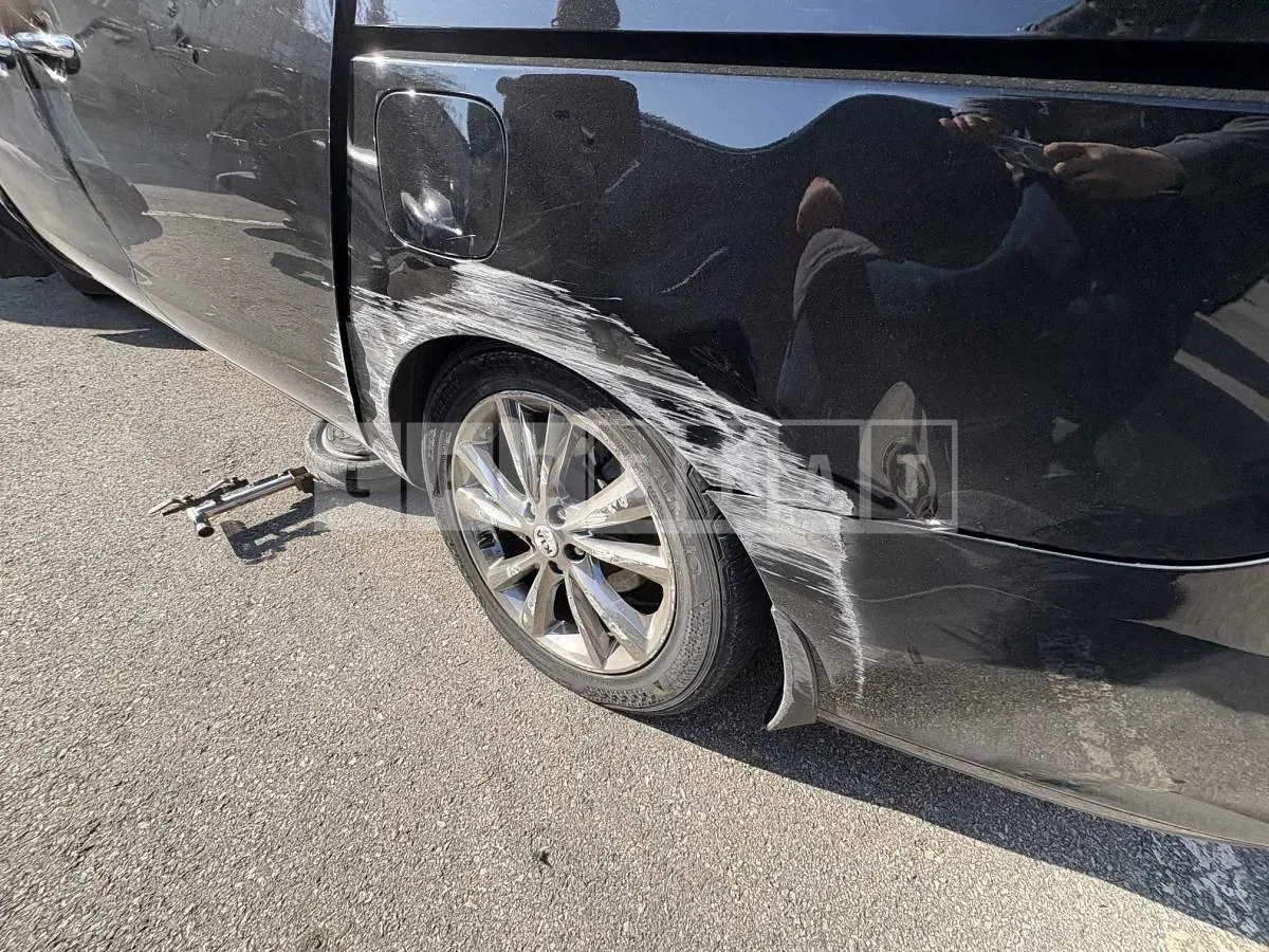 Photo 2 of 12: 2019 Kia Carnivals — Korean insurance auction