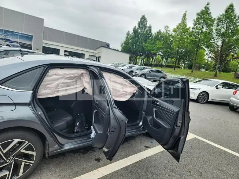 Photo 2 of 18: 2023 Volkswagen Jetta, VIN WVWZZZBU7PM013574 — Korean insurance auction