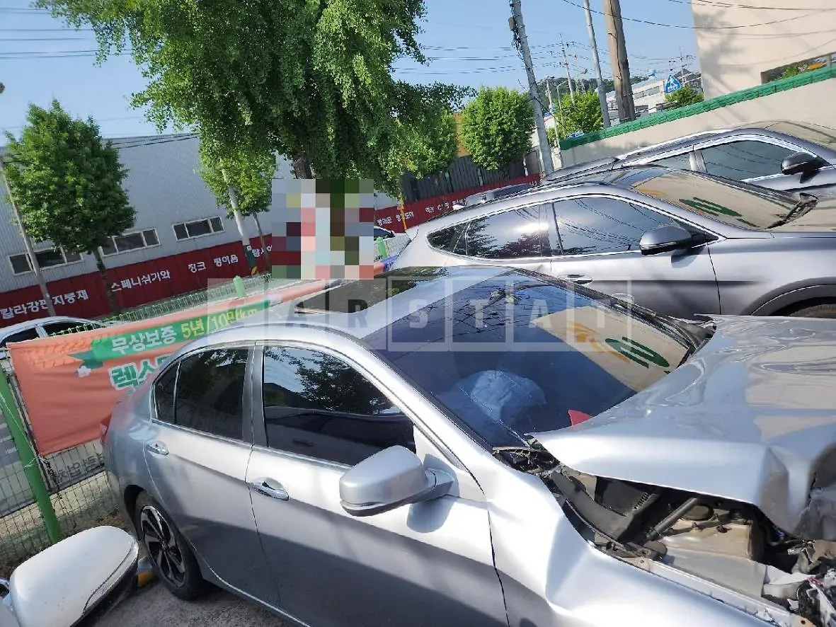 Photo 2 of 21: 2017 Honda Accord 2.4 — Korean insurance auction