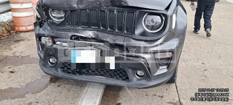Photo 2 of 16: 2021 Jeep Zip Renegade 2.4 AWD — Korean insurance auction