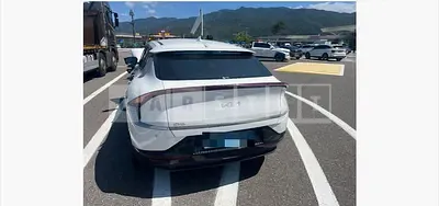 Photo 1 of 9: 2023 Kia EV6 Long Range Earth — Korean insurance auction