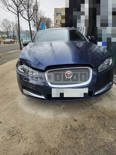 Photo 1 of 8: 2015 Jaguar XF 2.2d, VIN SAJAA05J9FDU83395 — Korean insurance auction