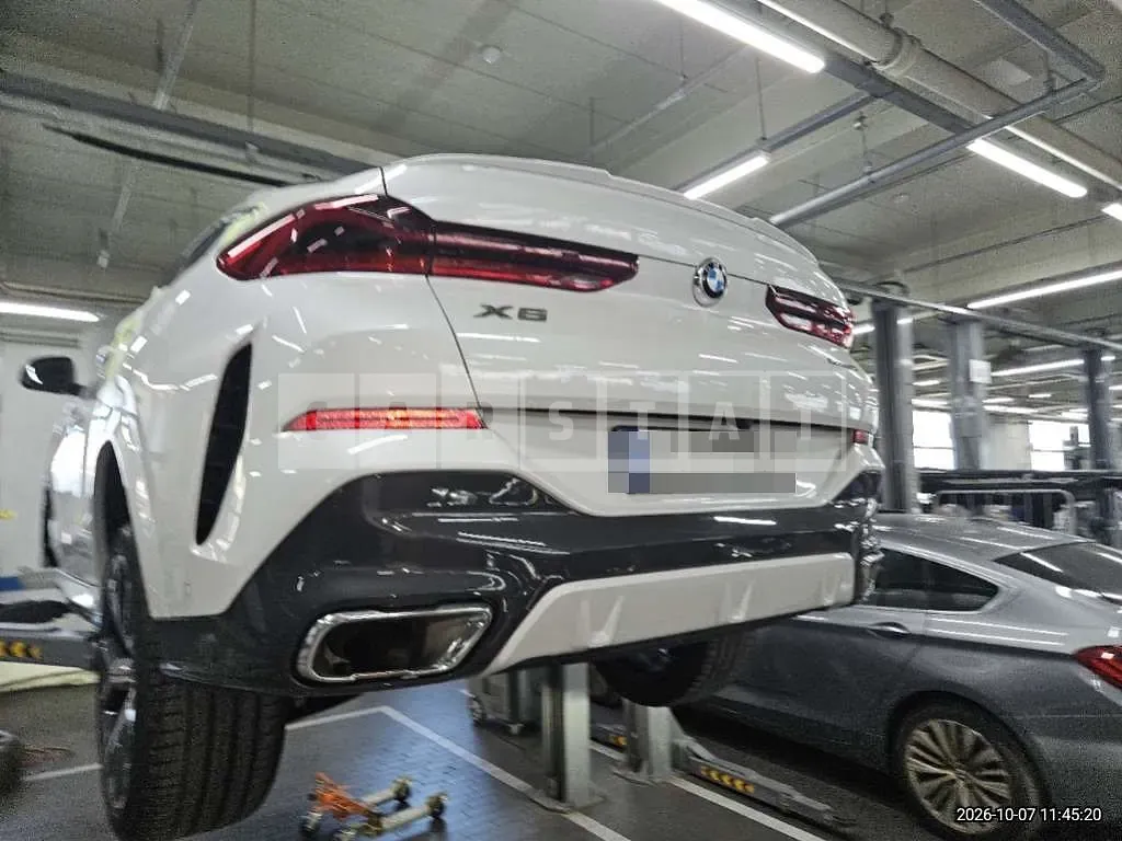 Photo 2 of 36: 2023 BMW X6 xDrive40i — Korean insurance auction