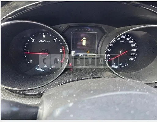 Photo 2 of 5: 2016 Kia Carnivals — Korean insurance auction