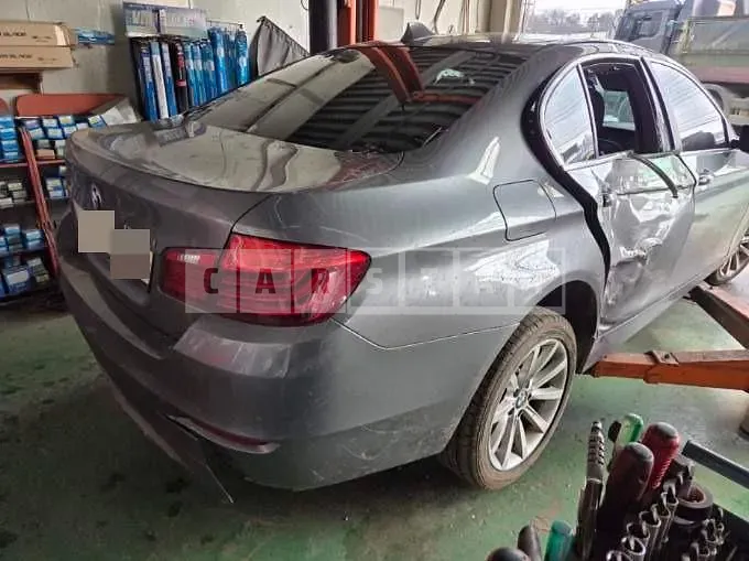 Photo 2 of 9: 2015 BMW 528i — Korean insurance auction