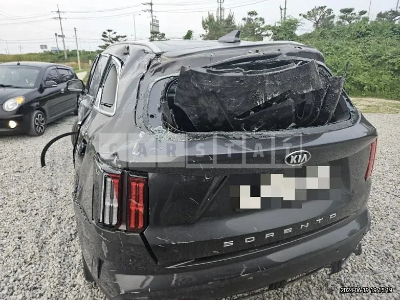 Photo 2 of 25: 2020 Kia Sorento 2.2 — Korean insurance auction