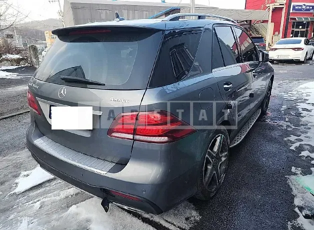 Photo 2 of 10: 2018 Mercedes-Benz GLE350d 4Matic, VIN WDCDA2EB7JB113190 — Korean insurance auction