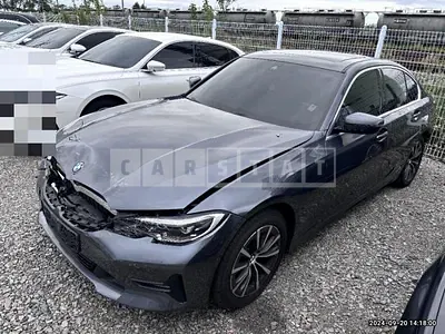 Photo 1 of 14: 2022 BMW 320i — Korean insurance auction