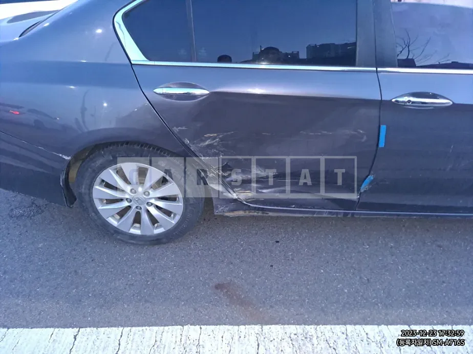 Photo 2 of 6: 2015 Honda Accord 2.4, VIN 1HGCR2680FA510804 — Korean insurance auction