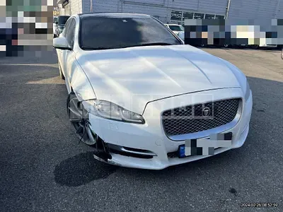 Photo 1 of 21: 2016 Jaguar XJ 3.0d, VIN SAJAA2296GNV93936 — Korean insurance auction