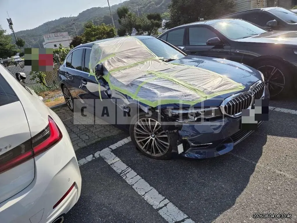 Photo 2 of 39: 2020 BMW 320i — Korean insurance auction