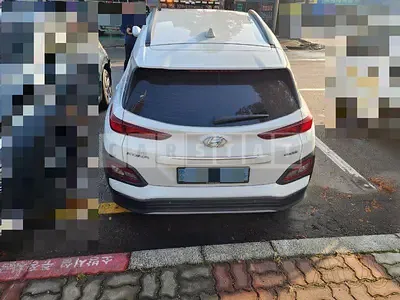 Photo 1 of 35: 2019 Hyundai Kona Electric — Korean insurance auction