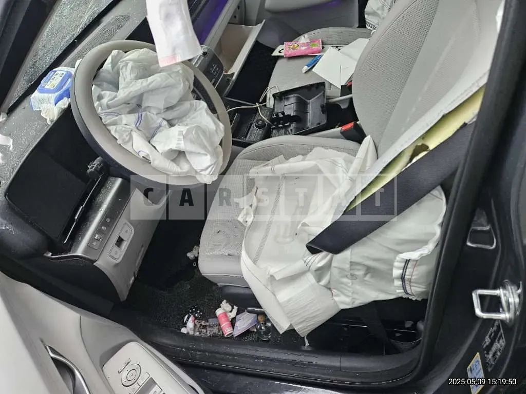 Photo 2 of 15: 2023 Hyundai Kona Hybrid — Korean insurance auction