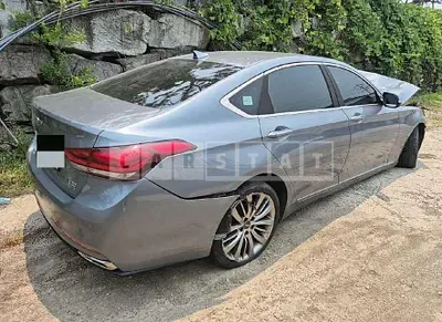 Photo 1 of 15: 2015 Genesis Dh — Korean insurance auction