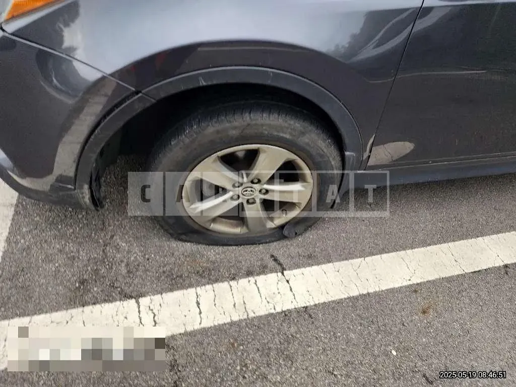 Photo 2 of 11: 2018 Toyota Love 4 — Korean insurance auction