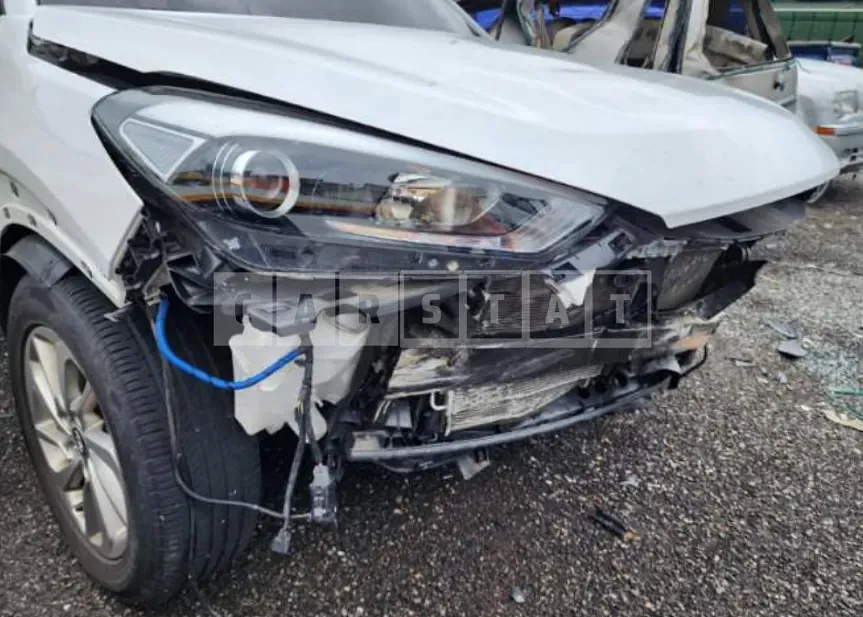 Photo 2 of 4: 2018 Hyundai Tucson, VIN KMHJ2812GJU548201 — Korean insurance auction