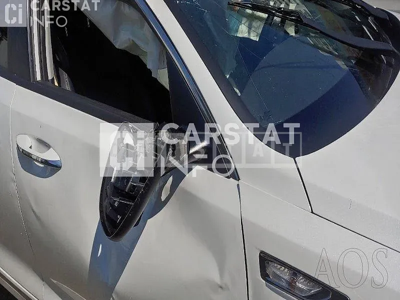 Photo 2 of 15: 2018 Kia K5 2.0 (LPI), VIN KNAGS416BKA298973 — Korean insurance auction