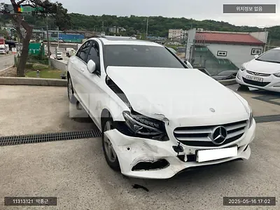 Photo 1 of 1: 2016 Mercedes-Benz C200, VIN WDDWF4CB1HF403979 — Korean insurance auction