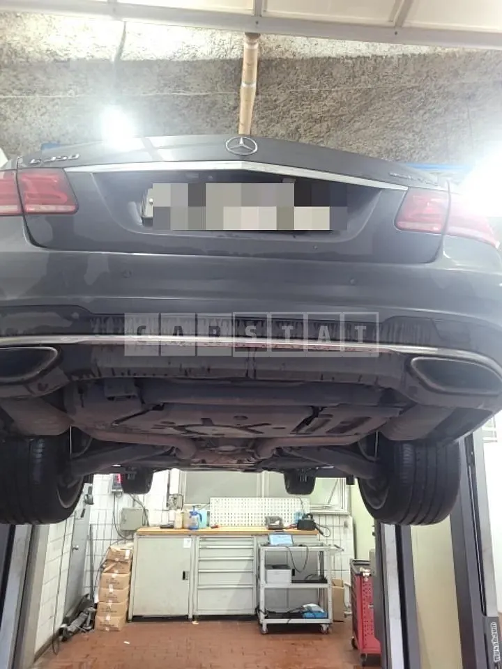 Photo 2 of 9: 2015 Mercedes-Benz E350 BlueTec 4Matic, VIN WDDHF9EB4FB157226 — Korean insurance auction