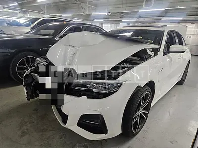 Photo 1 of 15: 2020 BMW 330e — Korean insurance auction