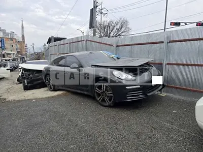 Photo 1 of 6: 2016 Porsche Panamera 4 — Korean insurance auction