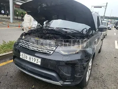 Photo 1 of 20: 2017 Land Rover Discovery SD4, VIN SALRA2BN2HA029796 — Korean insurance auction
