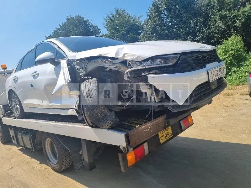 Photo 2 of 18: 2022 Kia K5 — Korean insurance auction