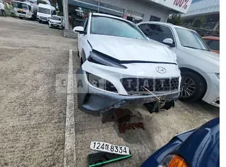 Photo 2 of 27: 2022 Hyundai Kona, VIN KMHK381EGNU076922 — Korean insurance auction