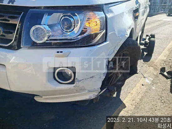 Photo 2 of 15: 2015 Land Rover Freelander — Korean insurance auction
