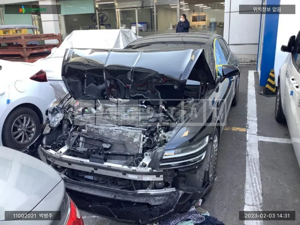 Photo 2 of 16: 2021 Genesis G80, VIN KMTGA41BDMU068659 — Korean insurance auction