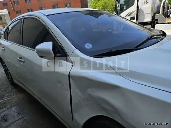 Photo 2 of 15: 2017 Nissan Altima 2.5 — Korean insurance auction