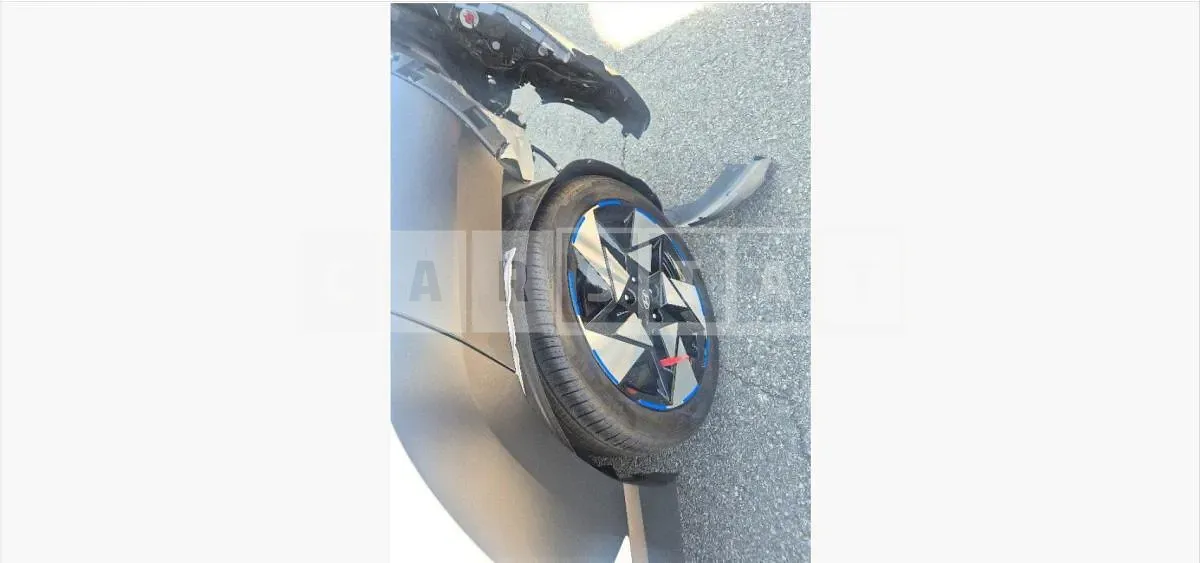 Photo 2 of 22: 2025 Hyundai Kona — Korean insurance auction