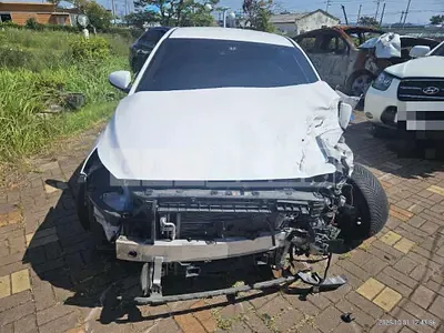 Photo 1 of 11: 2017 Hyundai IONIQ Hybrid — Korean insurance auction