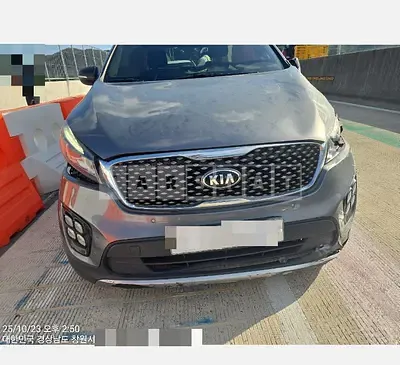 Photo 1 of 10: 2015 Kia Sorento 4WD — Korean insurance auction