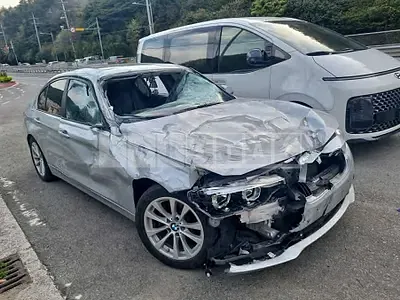 Photo 1 of 12: 2016 BMW 320d — Korean insurance auction
