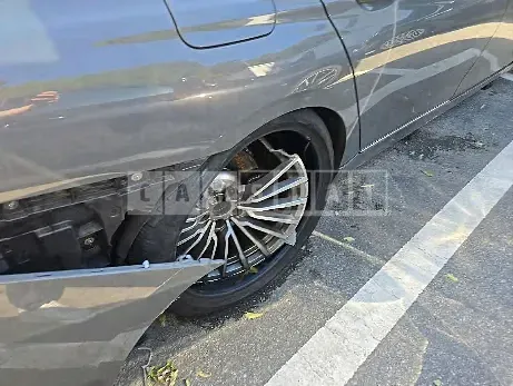 Photo 2 of 30: 2021 BMW 730Ld xDrive — Korean insurance auction