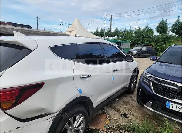 Photo 2 of 14: 2016 Hyundai Santa Fe — Korean insurance auction