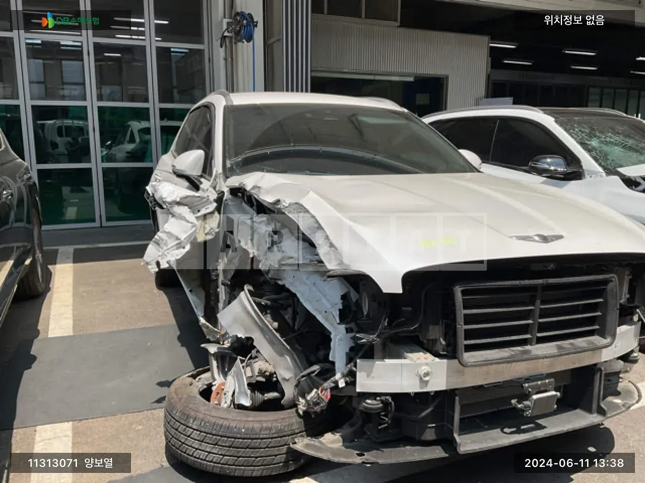 Photo 2 of 27: 2023 Genesis GV70, VIN KMTMA81BDPU110688 — Korean insurance auction