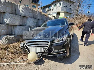 Photo 1 of 4: 2015 Genesis 3.3 — Korean insurance auction