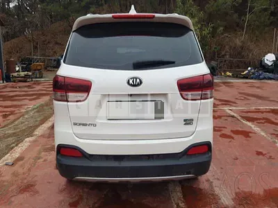 Photo 1 of 15: 2017 Kia Sorento 2.2 (4WD), VIN KNAPK81BDHA347924 — Korean insurance auction