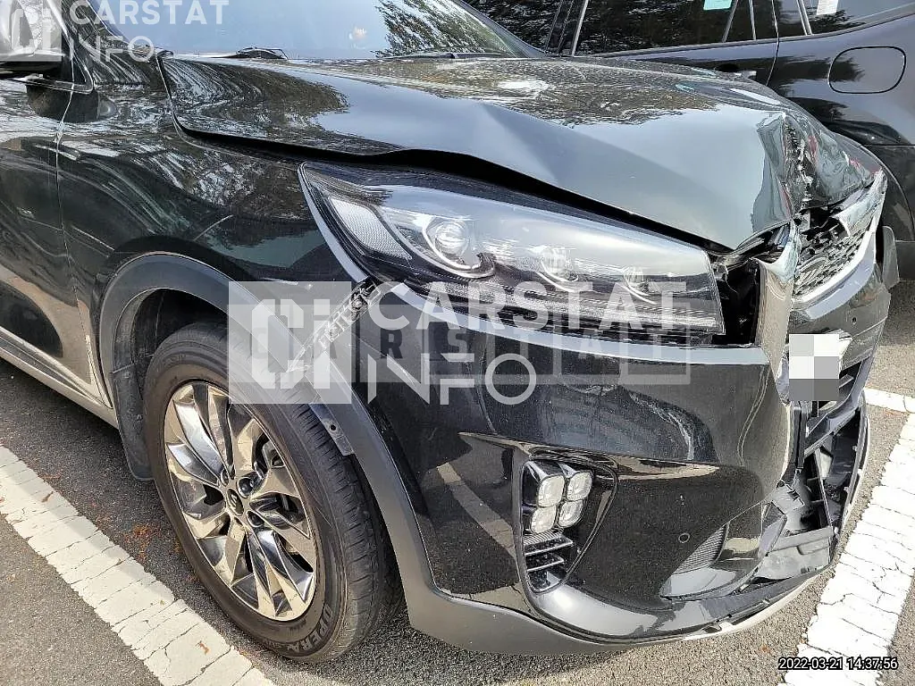 Photo 2 of 11: 2018 Kia Sorento 2.2 (4WD), VIN KNAPK81BDKA520791 — Korean insurance auction