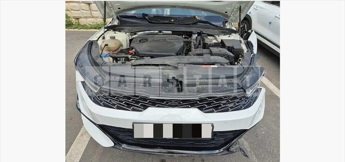 Photo 2 of 15: 2019 Kia K5 2.0 — Korean insurance auction